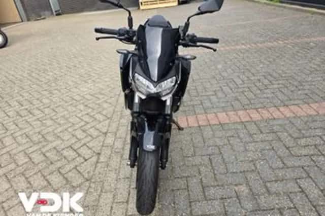 Kawasaki Z400 (2021) thumbnail 6