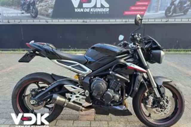 Triumph Street Triple RS (2017) thumbnail 1