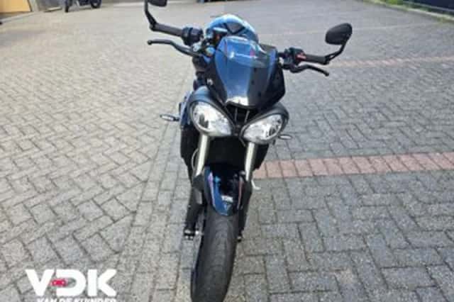 Triumph Street Triple RS (2017) thumbnail 6