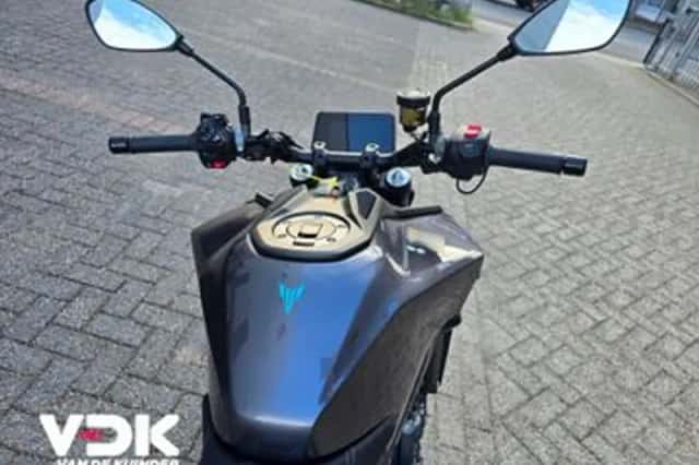Yamaha MT-09 (2024) thumbnail 6