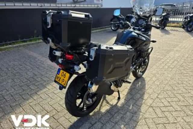 Suzuki V-Strom (2025) thumbnail 4