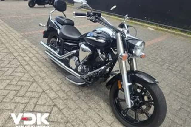 Yamaha XVS 950A Midnight Star (2009) thumbnail 2