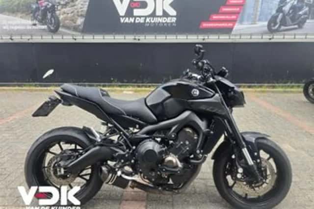 Yamaha MT-09 (2018) thumbnail 1