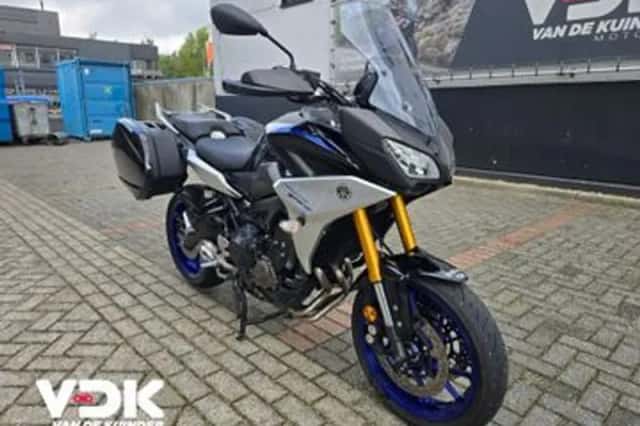 Yamaha Tracer 900 (2018) thumbnail 2