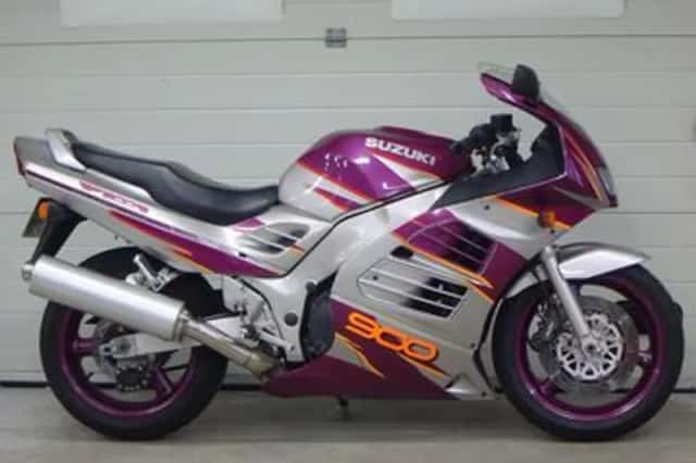 Suzuki RF 900RR (1995) thumbnail 1