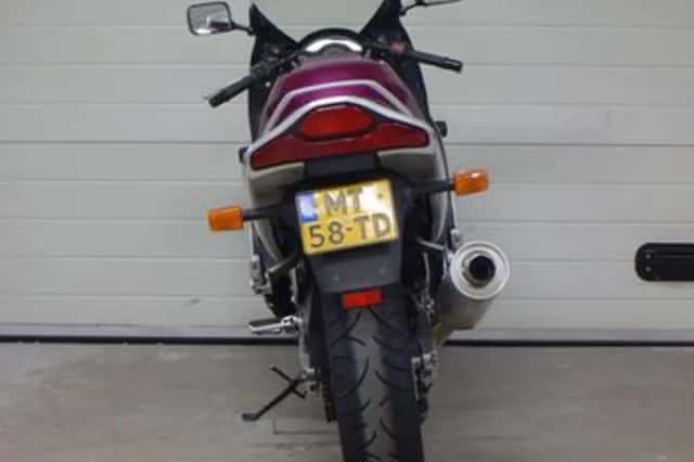 Suzuki RF 900RR (1995) thumbnail 4