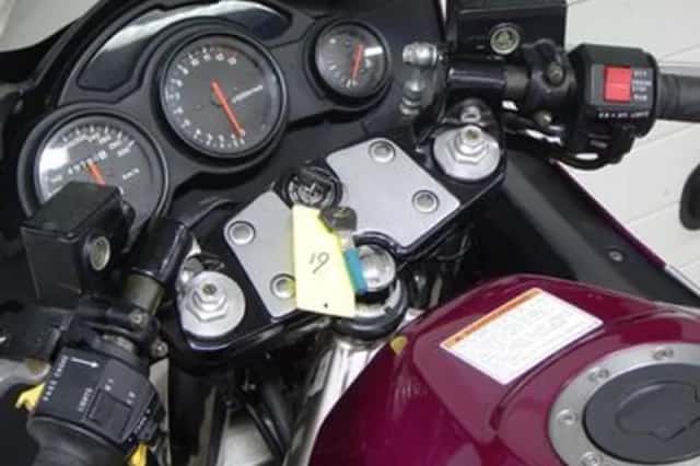 Suzuki RF 900RR (1995) thumbnail 5