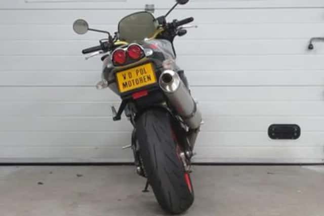 Aprilia Tuono (2005) thumbnail 4