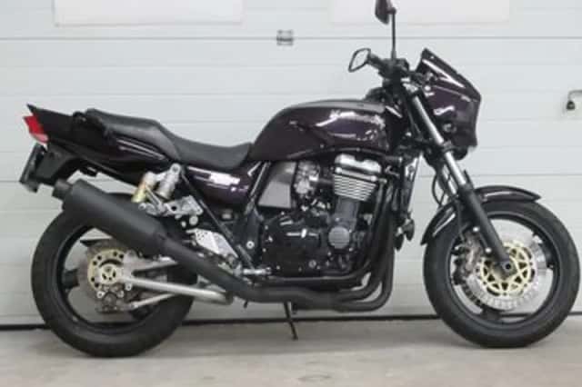 Kawasaki ZRX 1100 (1998) thumbnail 1