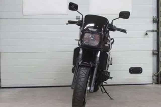 Kawasaki ZRX 1100 (1998) thumbnail 2
