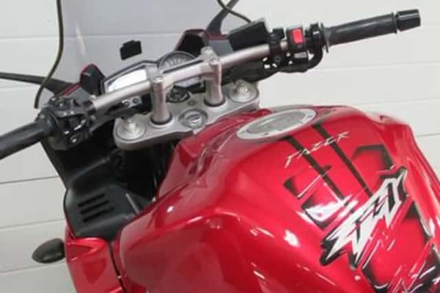 Yamaha FZ 1 Fazer (2010) thumbnail 6