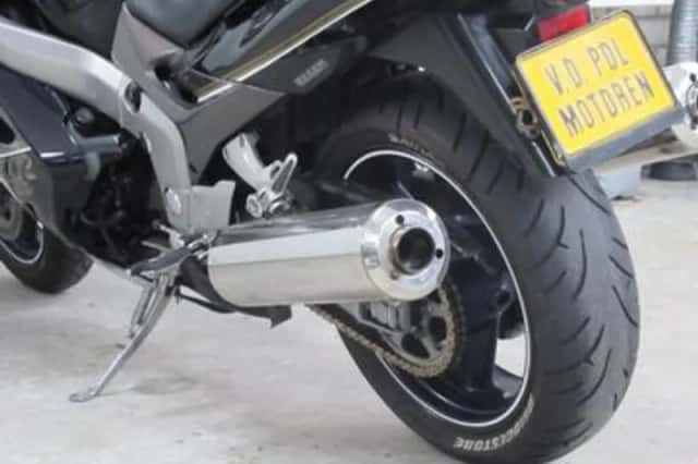 Kawasaki ZZR1200 (2004) thumbnail 5