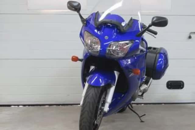 Yamaha FJR1300 (2002) thumbnail 2