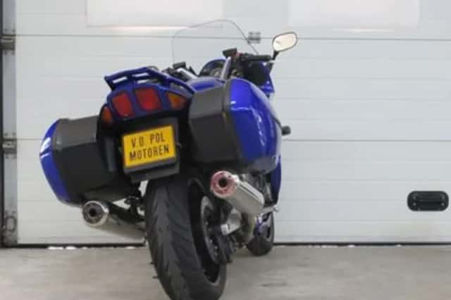Yamaha FJR1300 (2002) thumbnail 4
