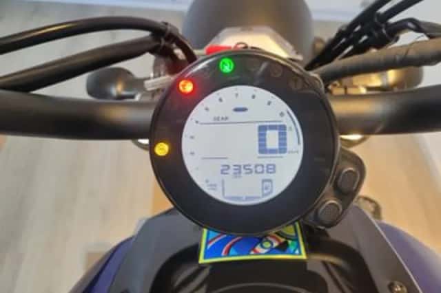 Yamaha XSR700 (2016) thumbnail 5