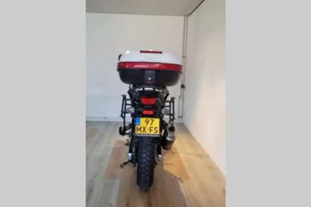 Suzuki V-Strom (2021) thumbnail 4
