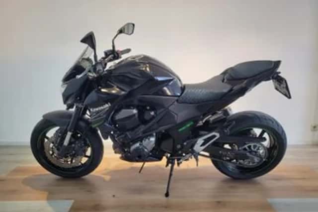 Kawasaki Z800 (2015) thumbnail 2