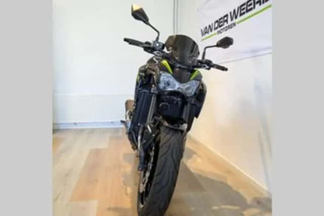 Kawasaki Z900 (2019) thumbnail 3