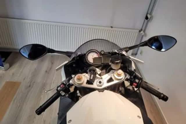 BMW S 1000 RR (2011) thumbnail 6