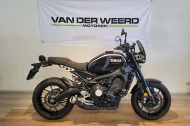 Yamaha XSR900 (2016) thumbnail 1