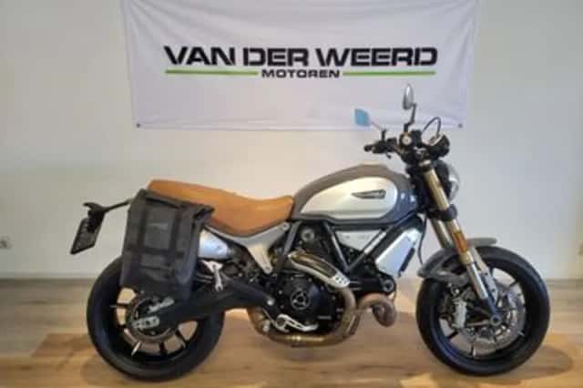Ducati Scrambler 1100 (2019) thumbnail 1