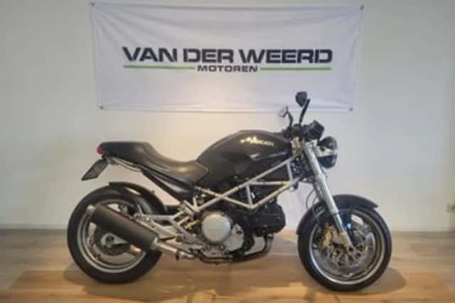 Ducati Monster 620 Dark (2002) thumbnail 1