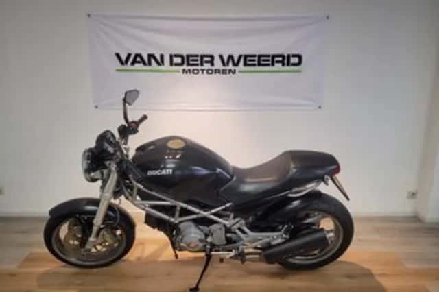 Ducati Monster 620 Dark (2002) thumbnail 2