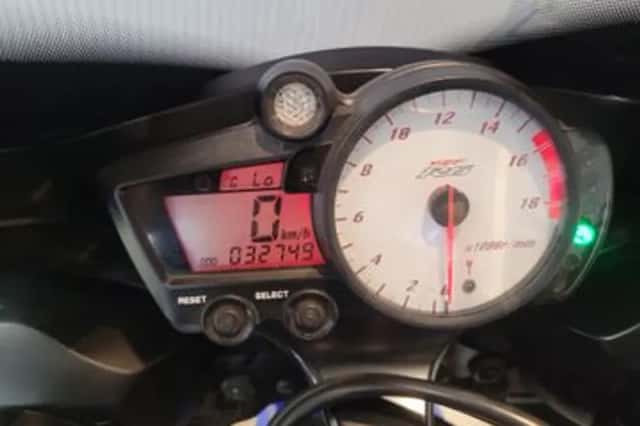 Yamaha YZF-R6 (2003) thumbnail 5