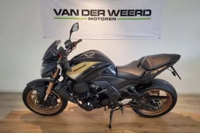 Kawasaki Z 750R (2013) thumbnail 2