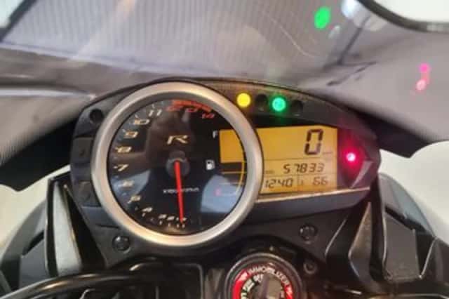 Kawasaki Z 750R (2013) thumbnail 5