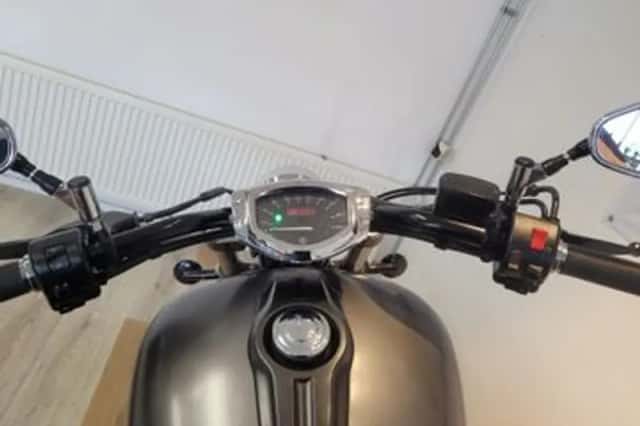 Yamaha XVS1300 Custom (2016) thumbnail 6