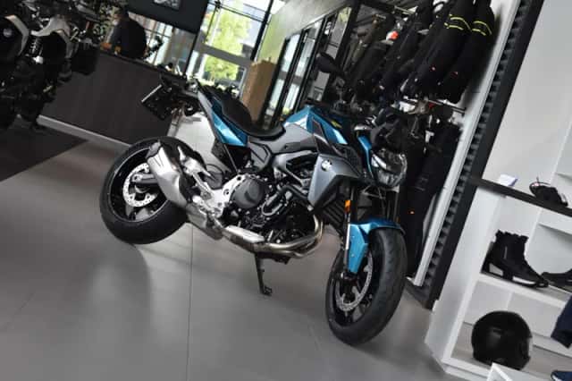 BMW F 900 R Snapper Rocks Blue (2026) thumbnail 3