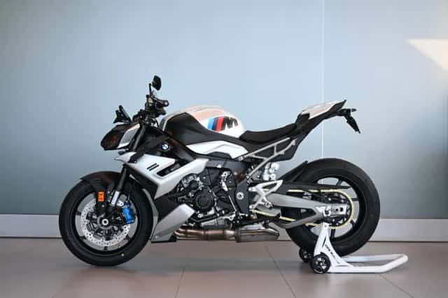 BMW M 1000 R White Aluminium metallic (2026) thumbnail 2