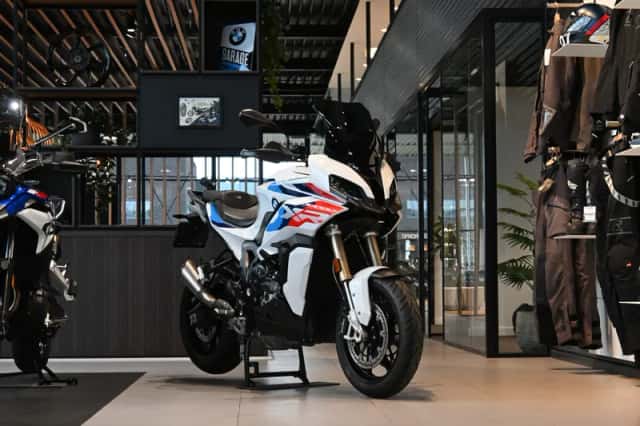 BMW S 1000 XR M MotorSport (2023) thumbnail 3