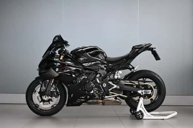 BMW S 1000 RR Blackstorm (2025) thumbnail 2