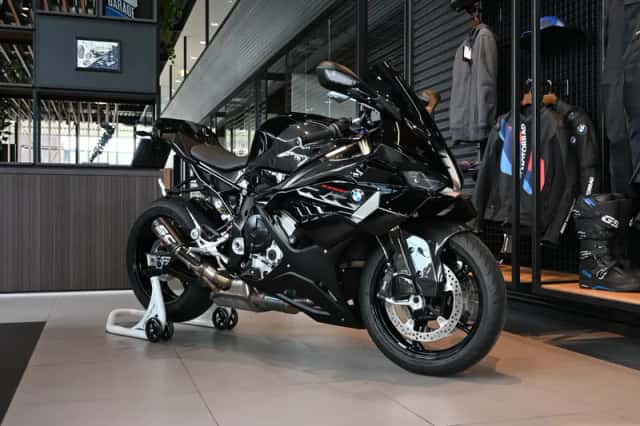 BMW S 1000 RR Blackstorm (2025) thumbnail 3