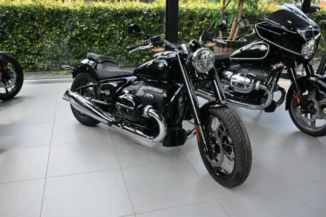 BMW R 18 Black Edition (2025) thumbnail 3