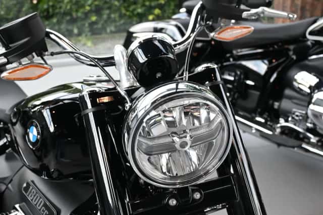 BMW R 18 Black Edition (2025) thumbnail 4