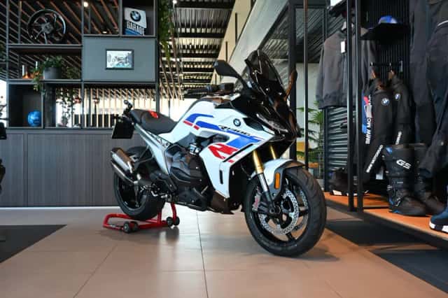 BMW R 1300 RS Performance (2026) thumbnail 3