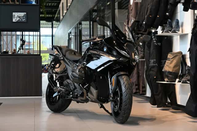 BMW R 1300 RS Triple Black (2026) thumbnail 3