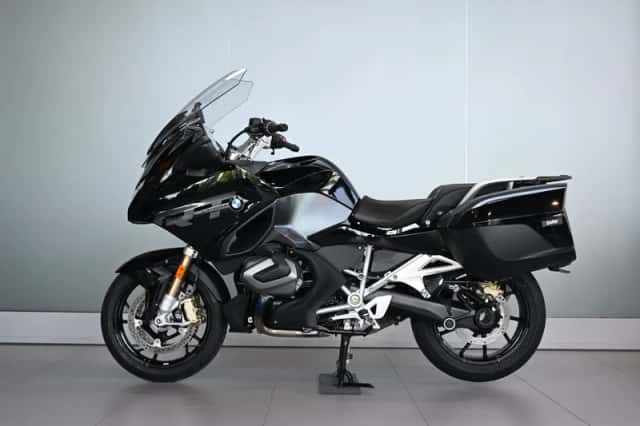 BMW R 1250 RT Triple Black (2025) thumbnail 2