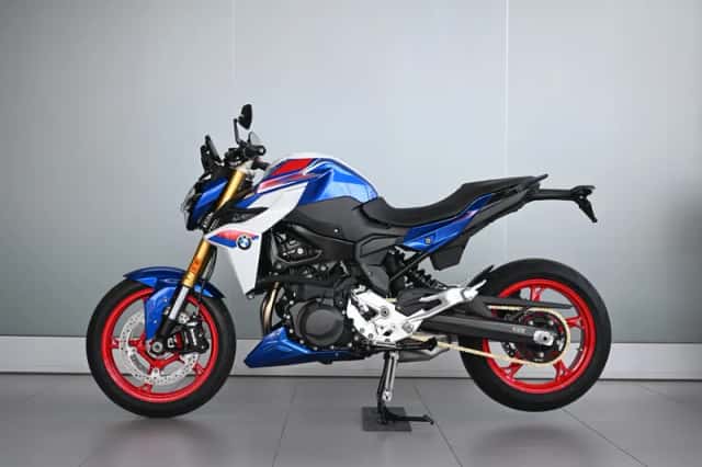 BMW F 900 R Sport (2026) thumbnail 2
