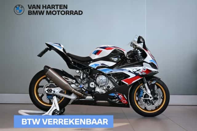 BMW M 1000 RR (2022) thumbnail 1