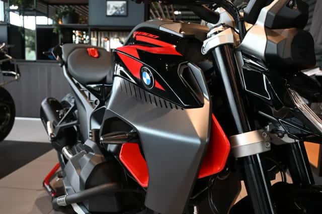 BMW R 1300 R (2026) thumbnail 5