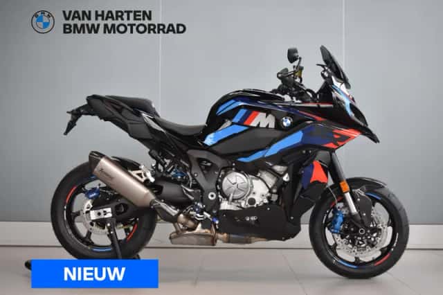 BMW M 1000 XR (2026) thumbnail 1