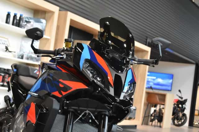 BMW M 1000 XR (2026) thumbnail 4