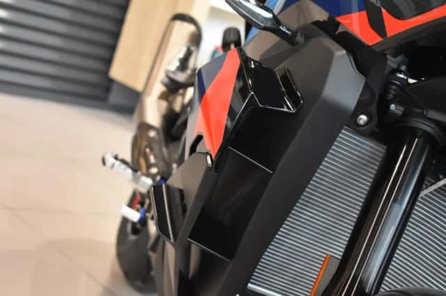 BMW M 1000 XR (2026) thumbnail 6