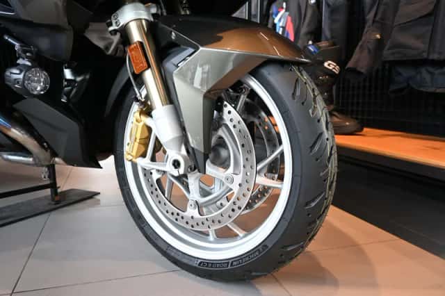 BMW R 1250 RT Manhattan Metallic (2021) thumbnail 4