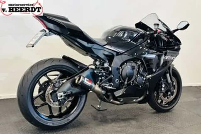 Yamaha YZF-R1 (2024) thumbnail 5