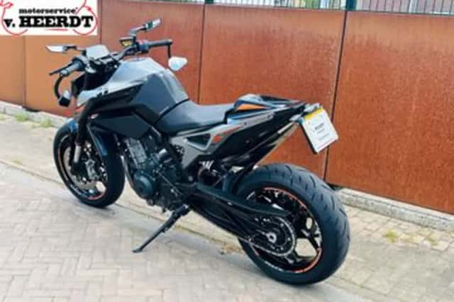 KTM 790 Duke (2018) thumbnail 3